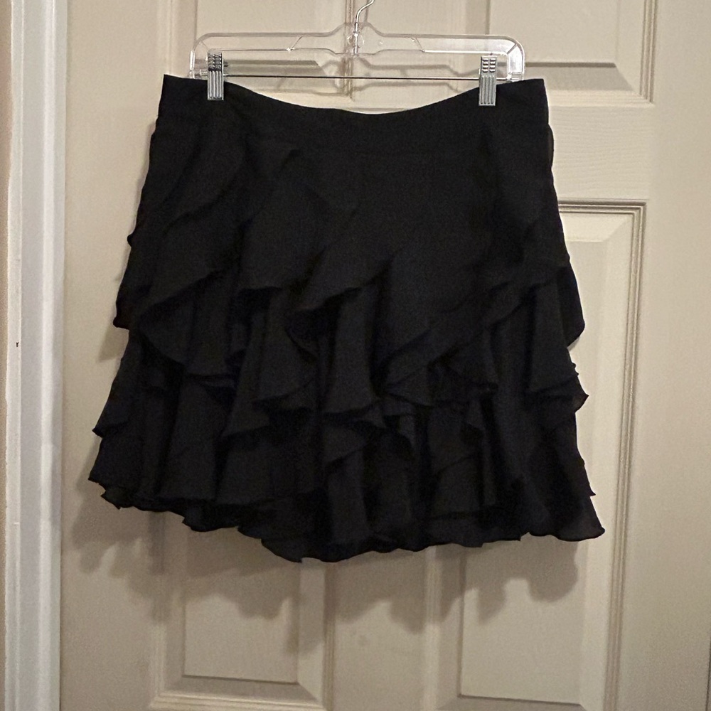 Kardashian Kollection  Black Ruffled mini Skirt - size extra large